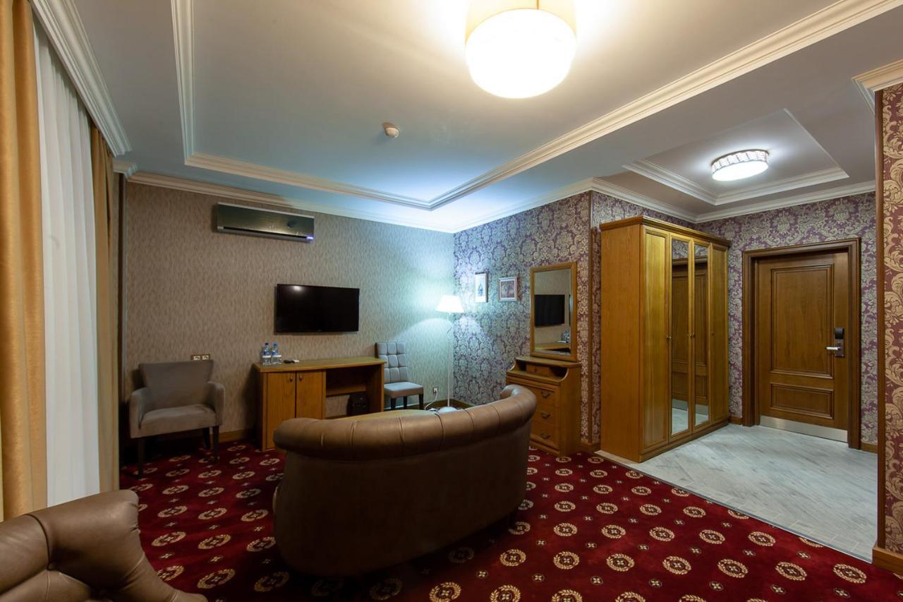 Sacvoyage Hotel Алмати Екстер'єр фото